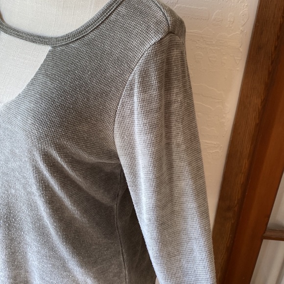 🎉 NEW 🎉 ANOTHER LOVE UNIQUE KEY HOLE TOP‼️ - Picture 6 of 12